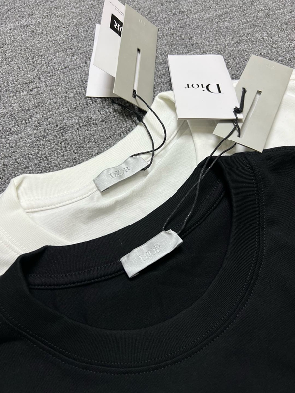 ブランドTシャツ細部ディテール